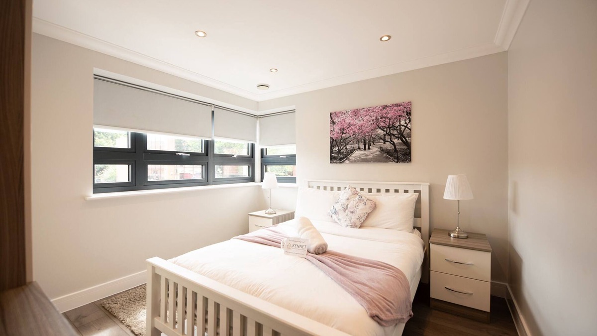Reading Apartment | Malthouse Court - Luxury 2-Bed, 1-Bath w/Balcony