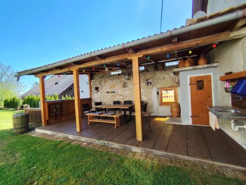 Predjama House | MaLu vintage house with garden