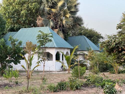 Kartong Cabin | Mama Folonko Lodge with private Beach Paradise
