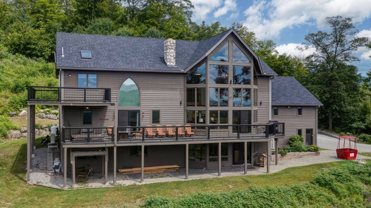 Sunday River Area House | Mammoth Lodge - Heated Pool, Game Room, 8-bedroom