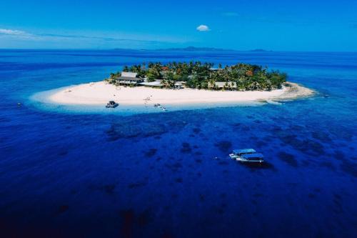 Mana Island Hotel | Mana Lagoon Backpackers