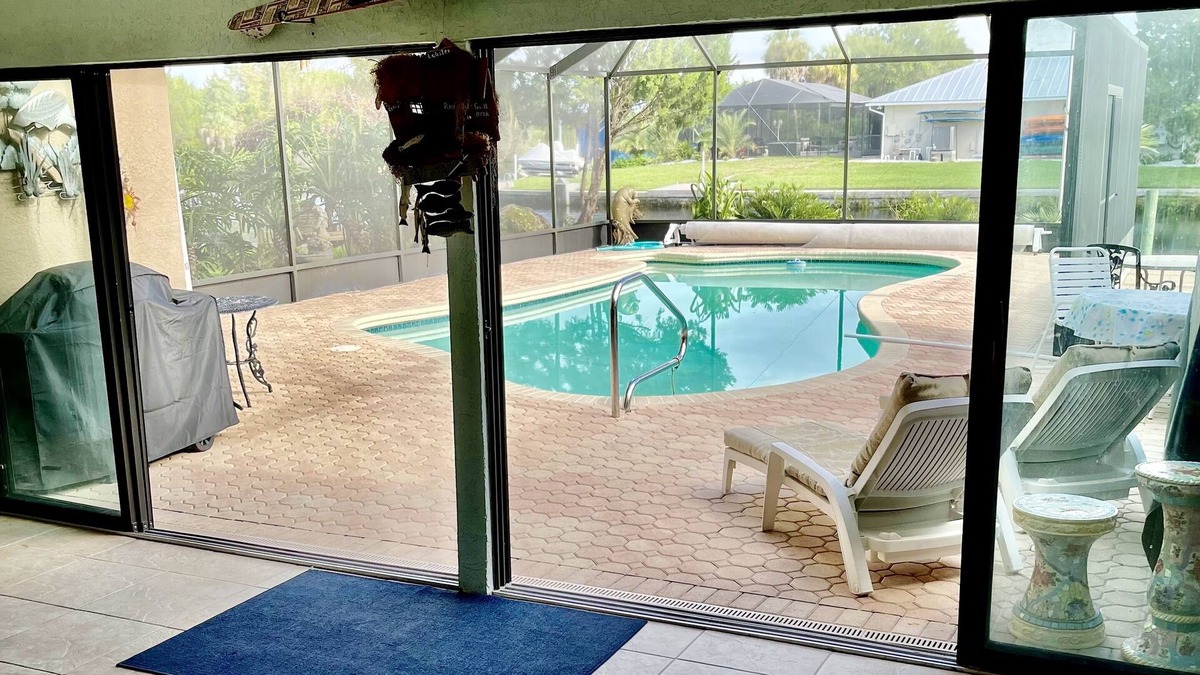 Springs at Kings Bay House | Manatee Villa- Entire Waterfront Home with Pool - Long term Rental