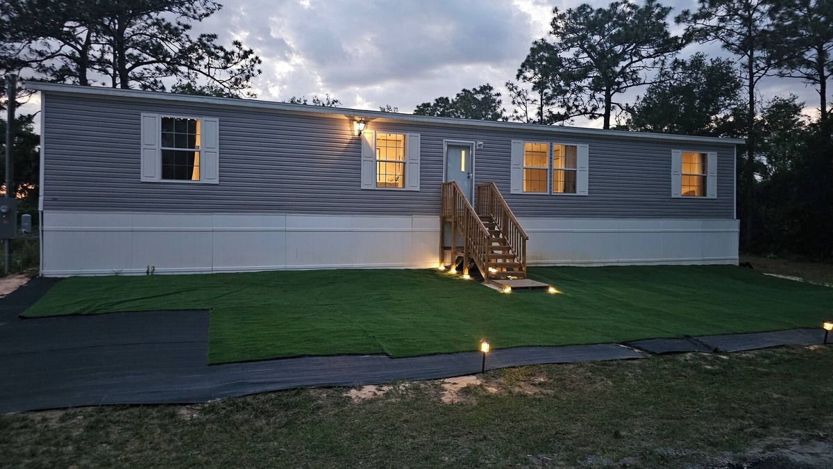 Crystal River House | MANATEE WATCH DEN 1 BEDROOM PET FRIENDLY