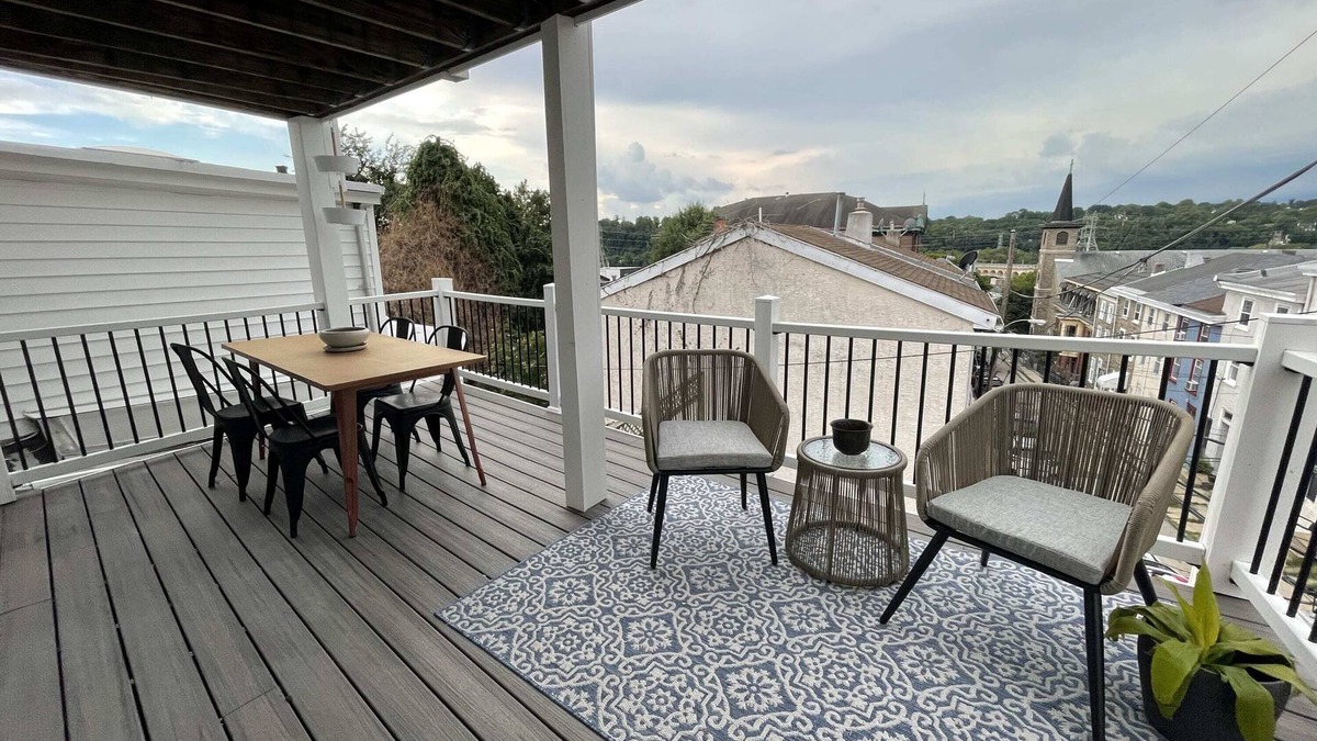 Manayunk Apartment | Manayunk Hillside Retreat – Cozy & Charming