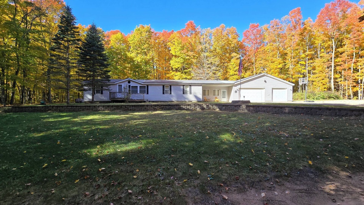 Mancelona House | Mancelona Beer Garden, Snow Mobile & ATV Headquarters, 3bed, 2 bath, sleeps 10