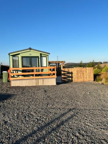Cumnock Apartment | Maneight Fir View with hot tub