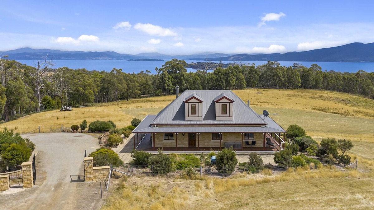 South Bruny House | Manfield Country Bruny Island