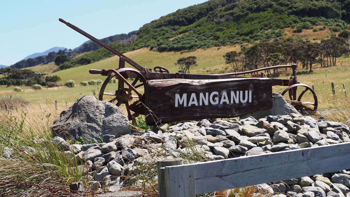 Western Lake Cottage | Manganui Cottage - Western Lake, South Wairarapa