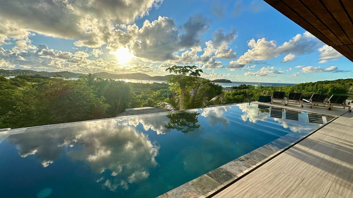 Falmouth Harbour Villa | Mango House Antigua