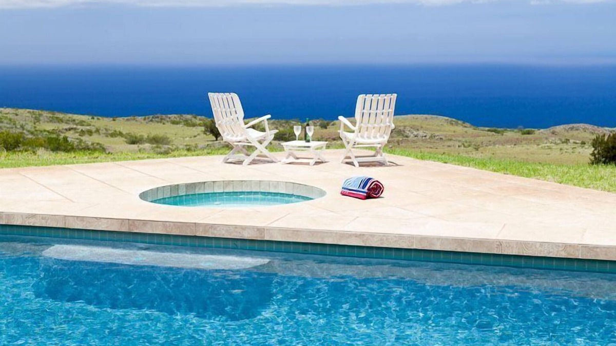 Kamuela House | Mango Sunsets: Gorgeous Oceanview Estate w/Private Pool, Spa & AC