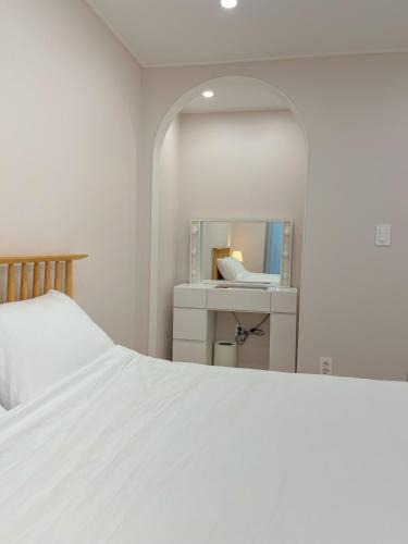 Yeongtong-gu House | Mangpo-station Apartment Suwon-si, Yeongtong-gu