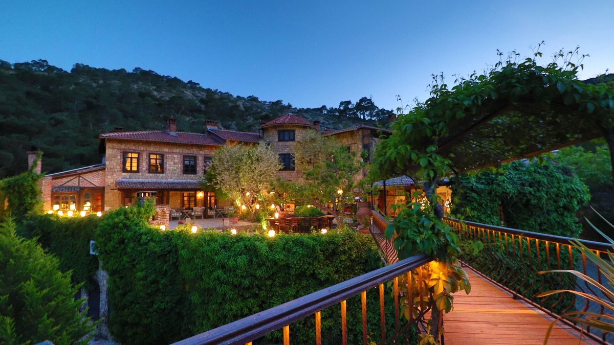 Yesilyurt Koyu Hotel | Manici Kasri