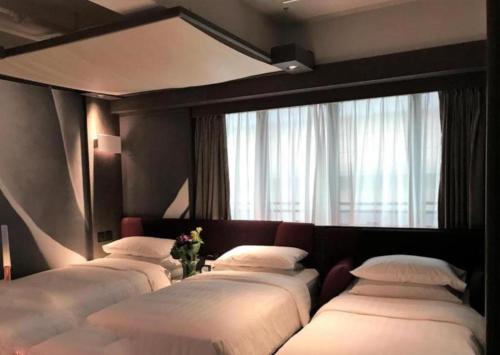 Tsim Sha Tsui House | Manila Lounge