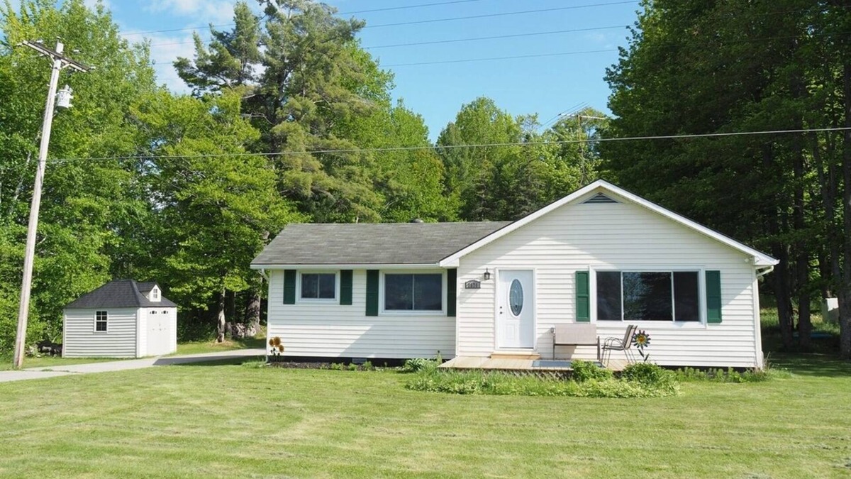 Kalkaska House | Manist-easy - Private Lakefront with Private Dock, Kayaks, and Air Conditioning!