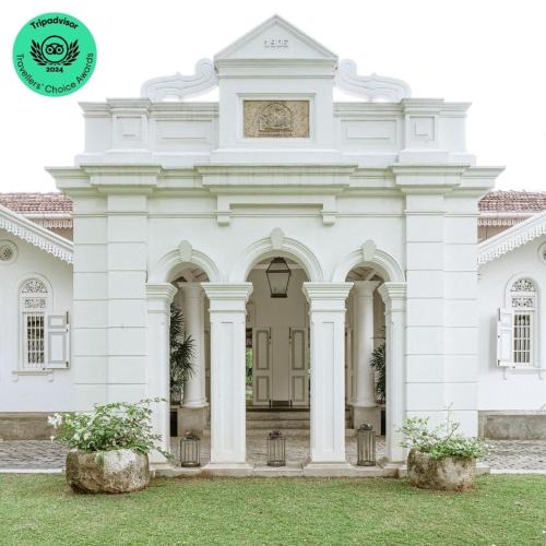 Colombo Resort | Maniumpathy Hotel