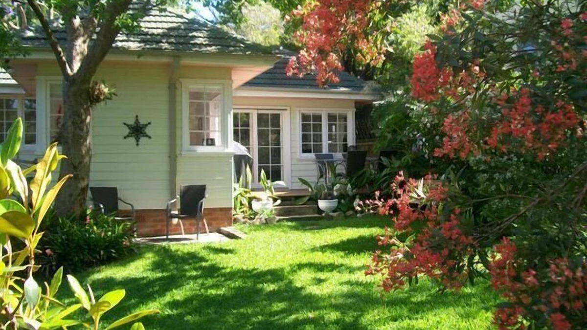 Manly Vale House | Manly Sunshine Cottage - quiet family retreat