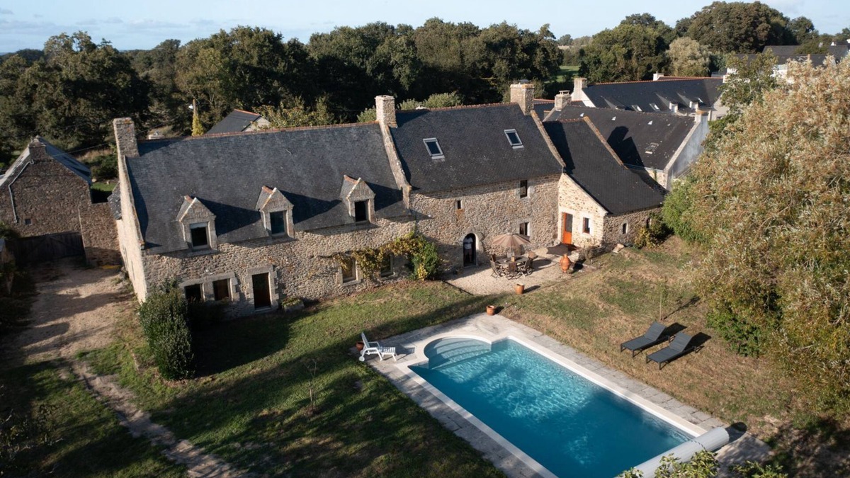 Theix-Noyalo House | Manoir au Bord de Leau Avec Piscine Chauffée