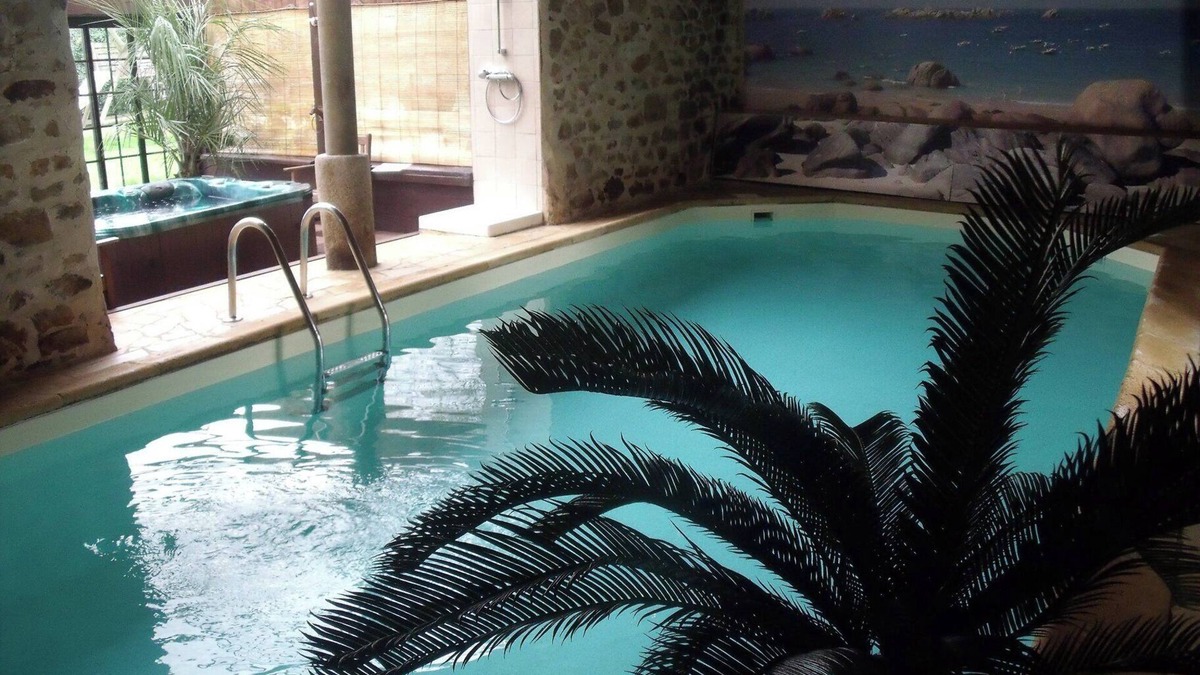 Carnoet Cottage | Manoir de Kerhayet - Gîte "Ti Bras" - Indoor pool & spa