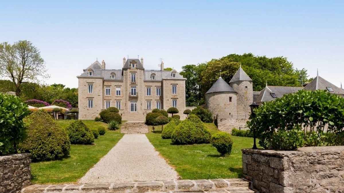 Ploneour-Lanvern Hotel | Manoir de Kerhuel