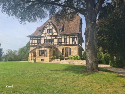 Mouzon Bed & Breakfast | Manoir de La Gravière