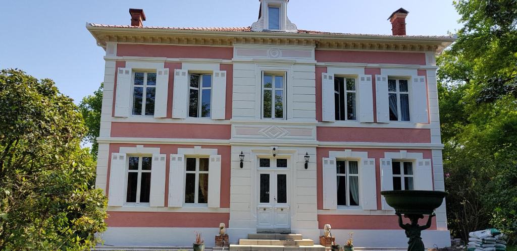 Lesperon Bed & Breakfast | Manoir de Tireveste