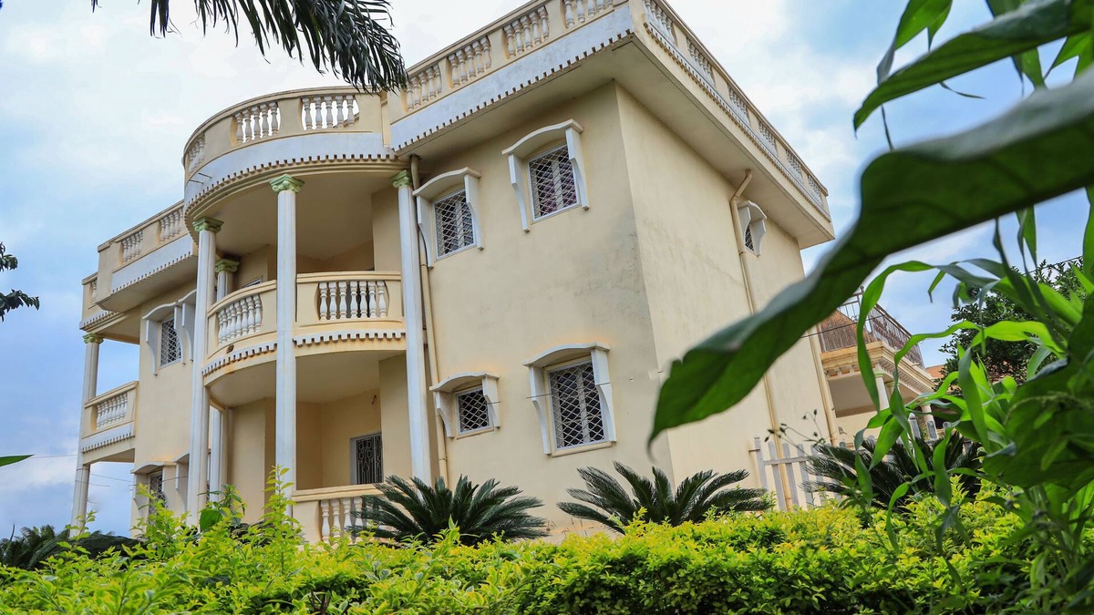 Bafoussam House | Manoir Des Innoncents