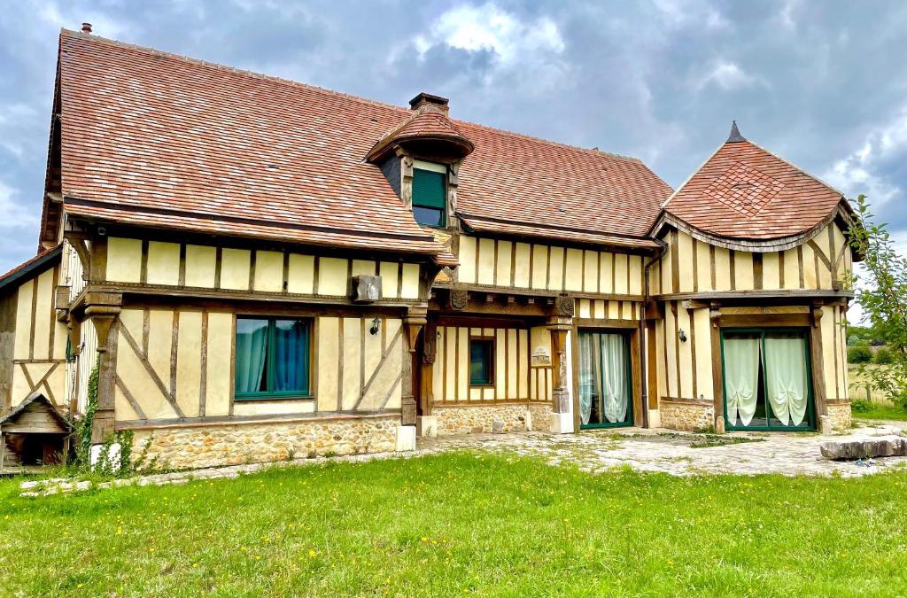 Saint-Mars-d'Outille Bed & Breakfast | Manoir du Griffon