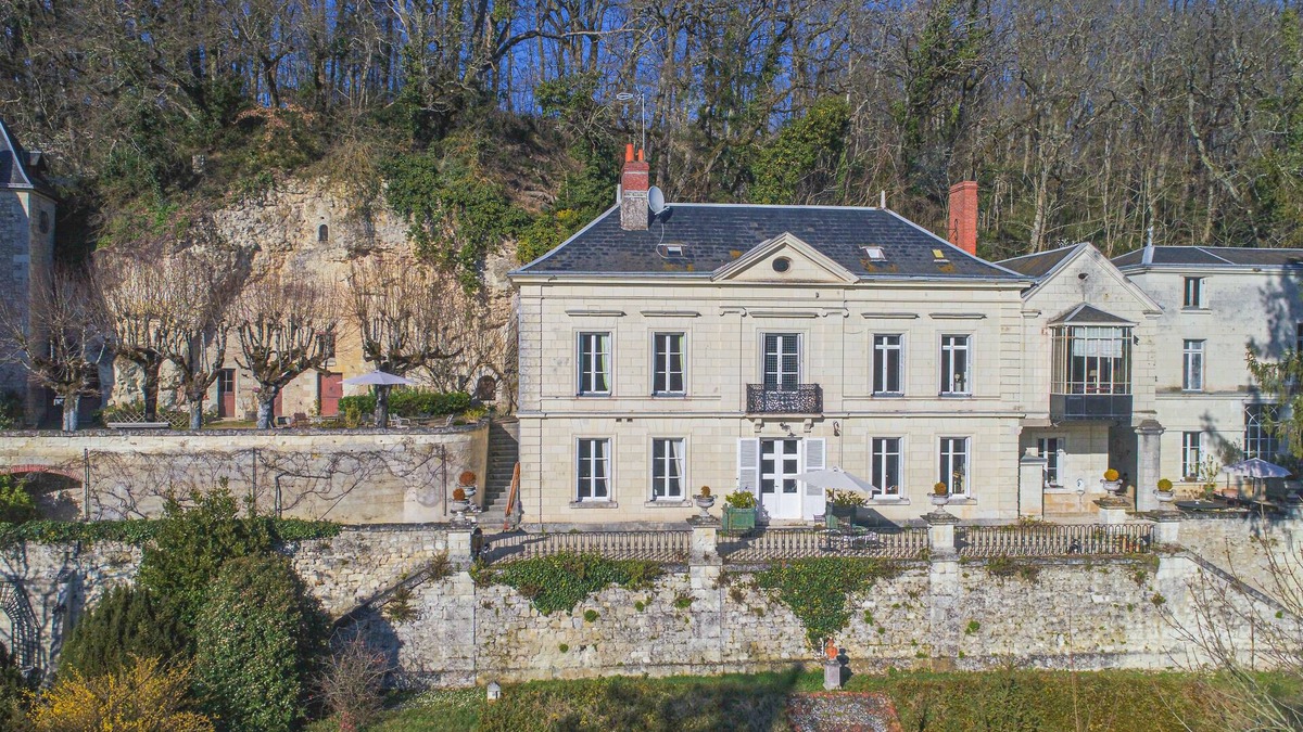 Bourre Bed & Breakfast | Manoir de la Salle du Roc - romantic suite 30 M2 Joséphine, Near Chenonceau