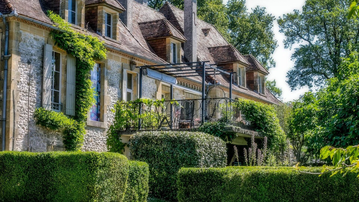 Saint-Raphael House | Manoir Le Cuvier