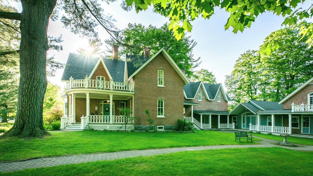 Cowansville House | Manoir Sweetsburg