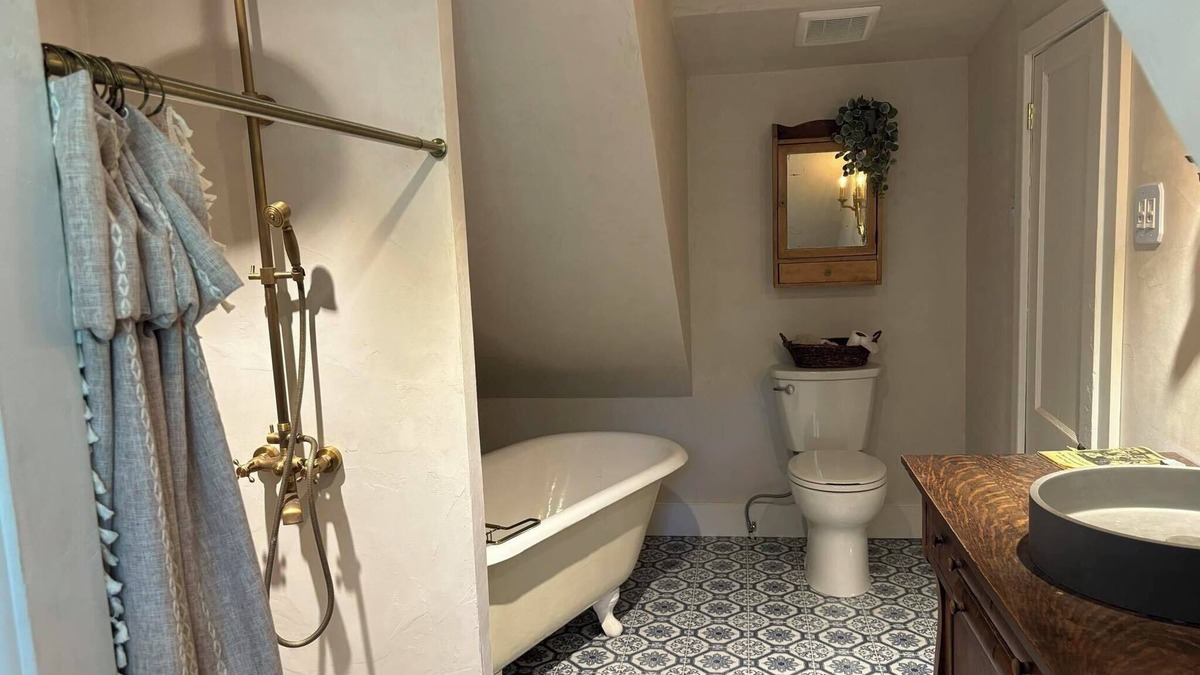 Saint-Barthelemy House | Manoire D'antan - 18e Siècle