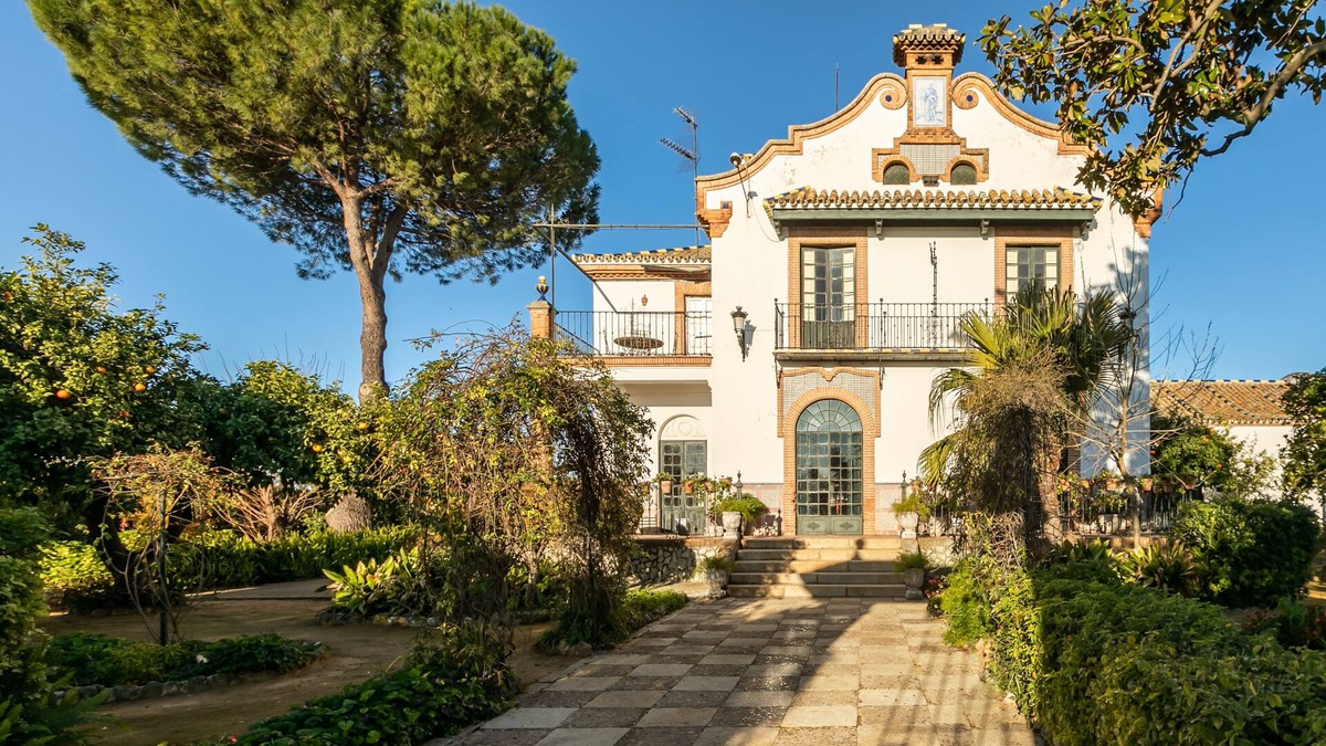 Gerena House | Manor house in the middle of Hacienda de Olivar