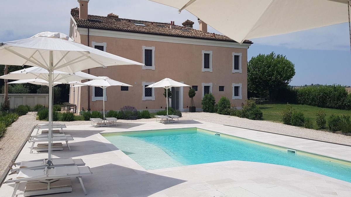Monsano Apartment | Manor in Marche near Adriatic Beaches