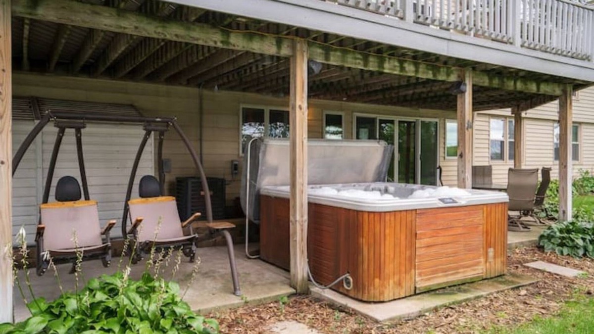 Champlin House | Manor on the River Lower Level