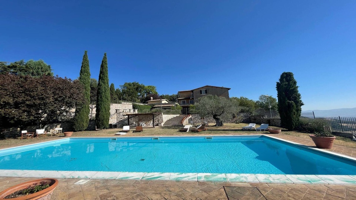 Baiano Apartment | Manor Rico Aristo - Private pool and garden