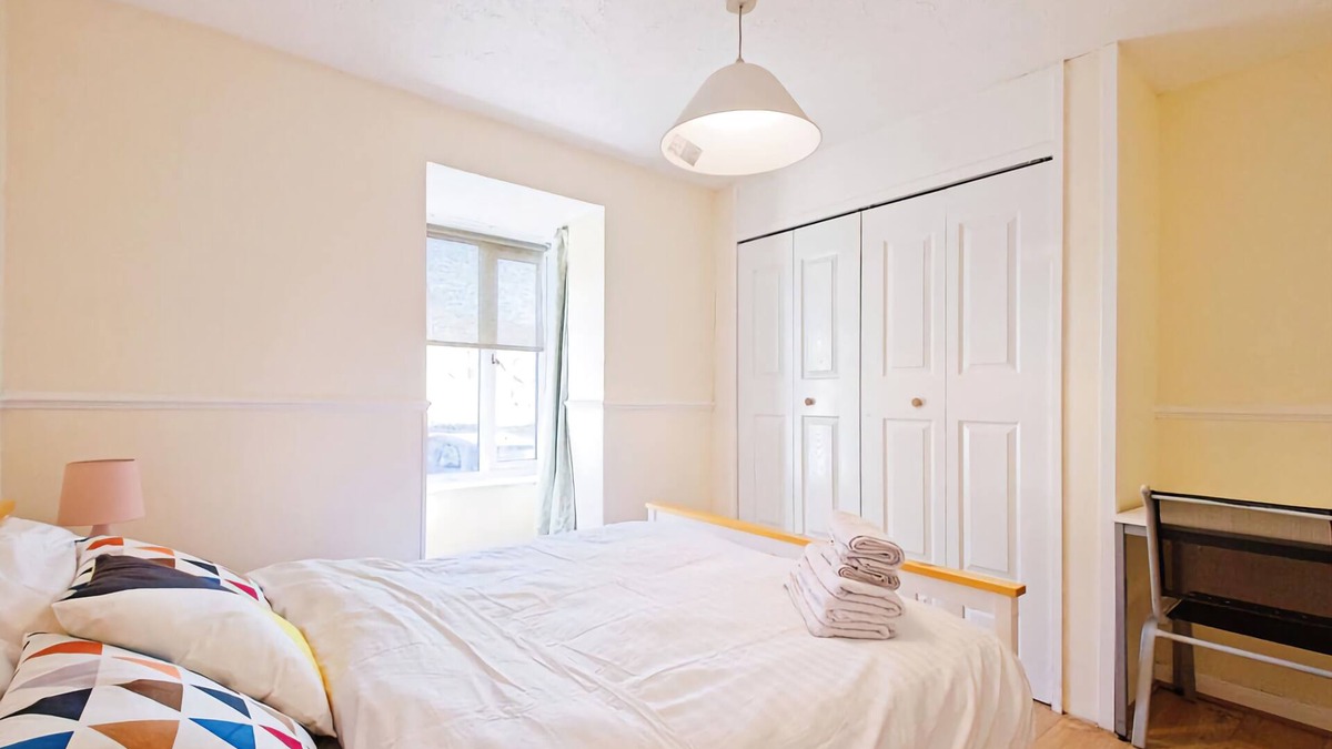 Thamesmead Apartment | Manor Thamesmead Apartment