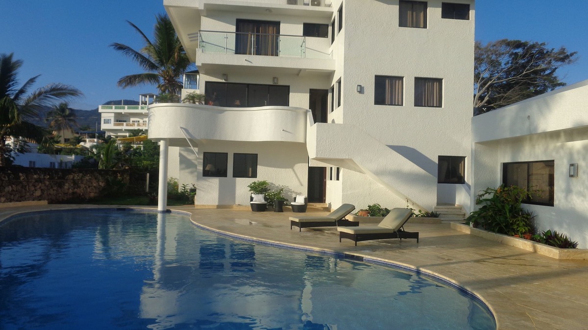 Costambar House | MANSION $225 COSTAMBAR NO DEPOSIT