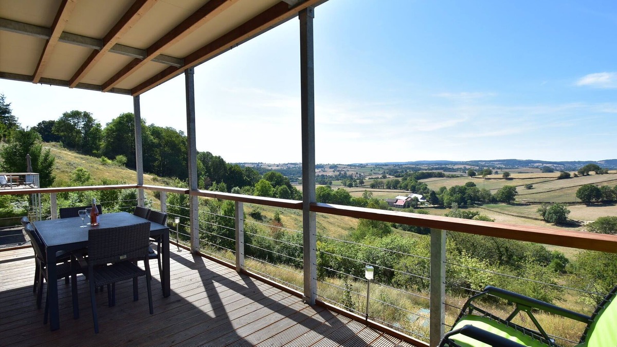 Cuzy Villa | Mansion in Cuzy with Pool & Forest Views