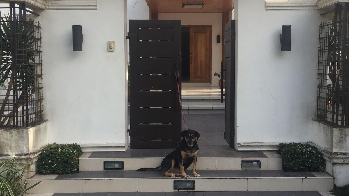 Nabua House | Mansion in Nabua, Bicol for relaxation and family w/parking and breakfast