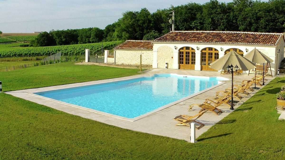 Saint-Preuil Villa | Mansion in Saint-Preuil with Pool & Sauna