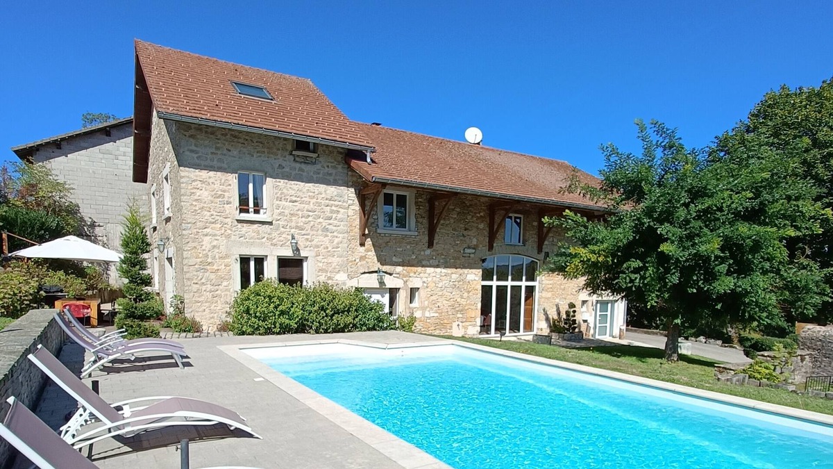 Ordonnaz Villa | Mansion in the heart of Bugey