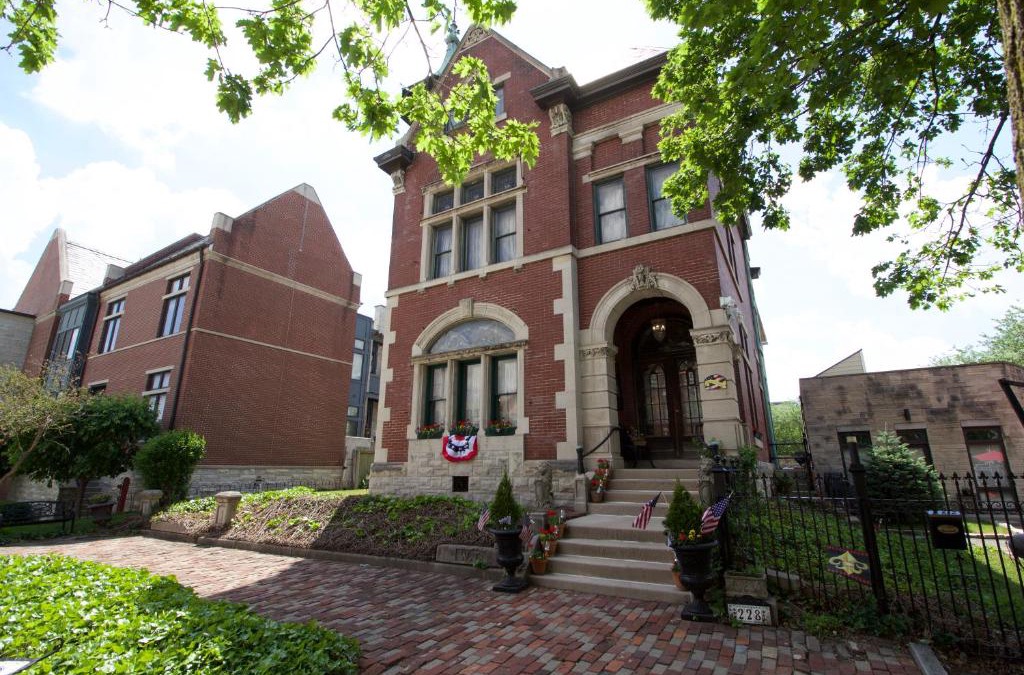 Lockerbie Square Bed & Breakfast | Mansion on The Mile B&B
