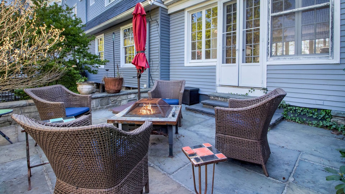 Cornwall House | Mansion Overlooking the Storm King Mountain, with a Firepit and Hot Tub