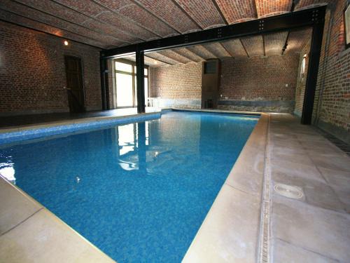 Ouffet House | Mansion with Pool, Néblon