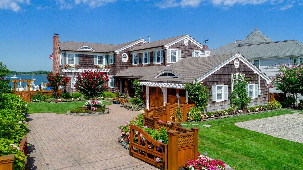 Mantoloking House | Mantoloking’s Nantucket South