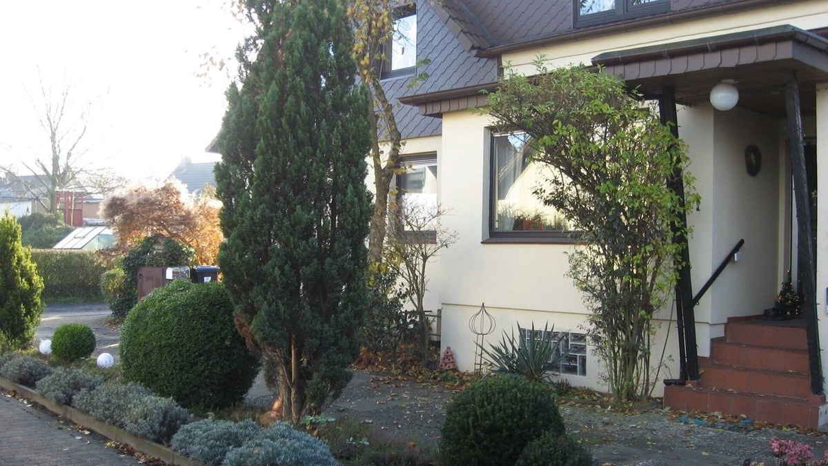 Heimfeld Apartment | Many excursion destinations, e.g. Museumsdorf, wildlife park, Altes Land, opera, theater and musical.