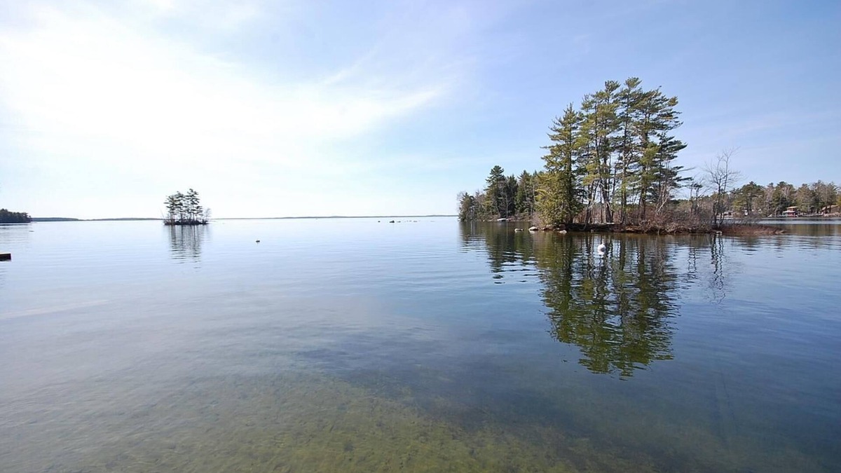 South Casco Cabin | Maple Cove Lodge on Lake Sebago Waterfront!
