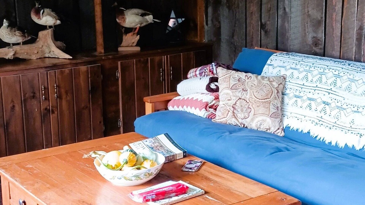 Attica Cabin | Maple Crest Cabin is a peaceful getaway from everyday life