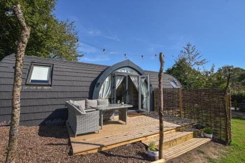 Bridport House | Maple