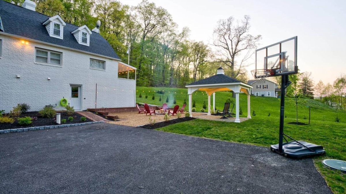 Mohnton House | Maple Grove Guesthouse